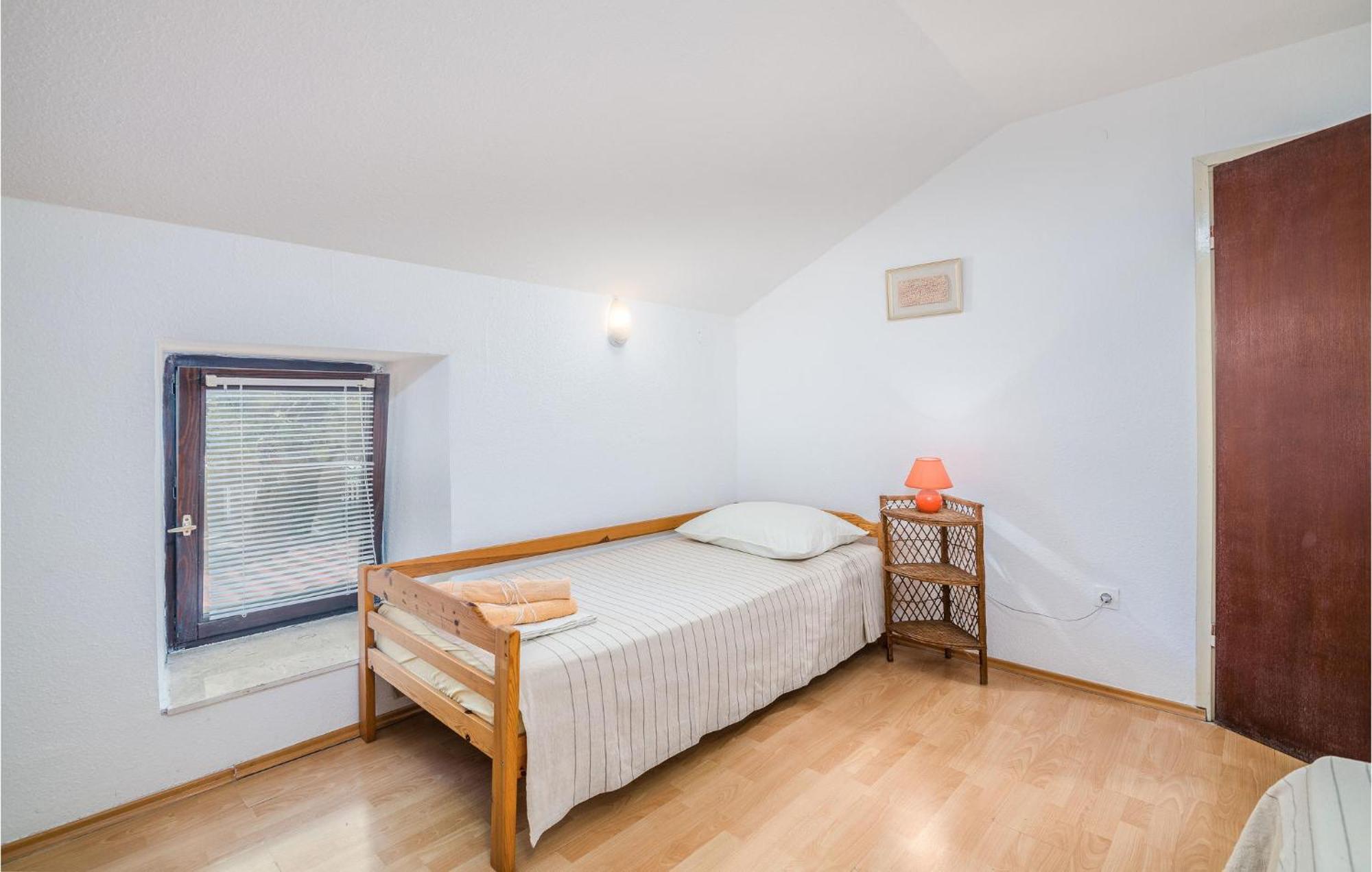 Amazing Home In Malinska Dubasnica With Wifi Extérieur photo